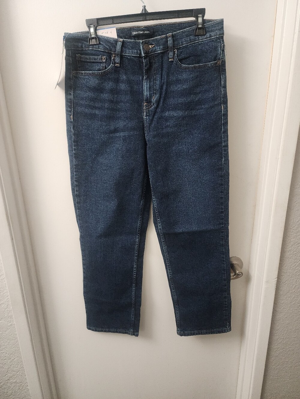 NWT CALVIN KLEIN JEANS STRAIGHT LEG SIZE 10